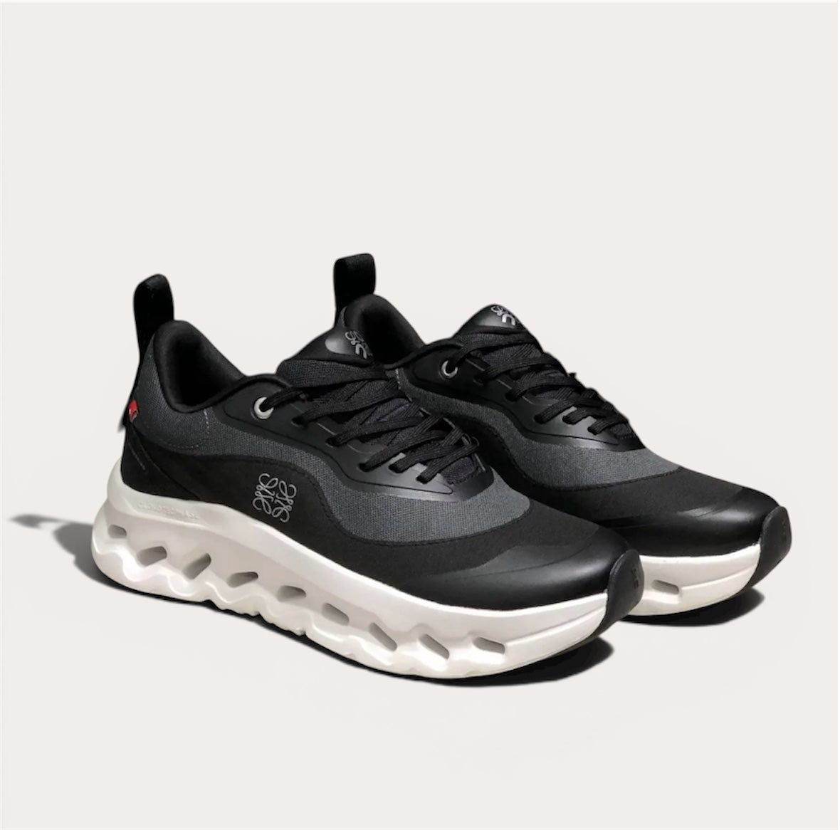 On x Loewe Cloudtec Phase Black