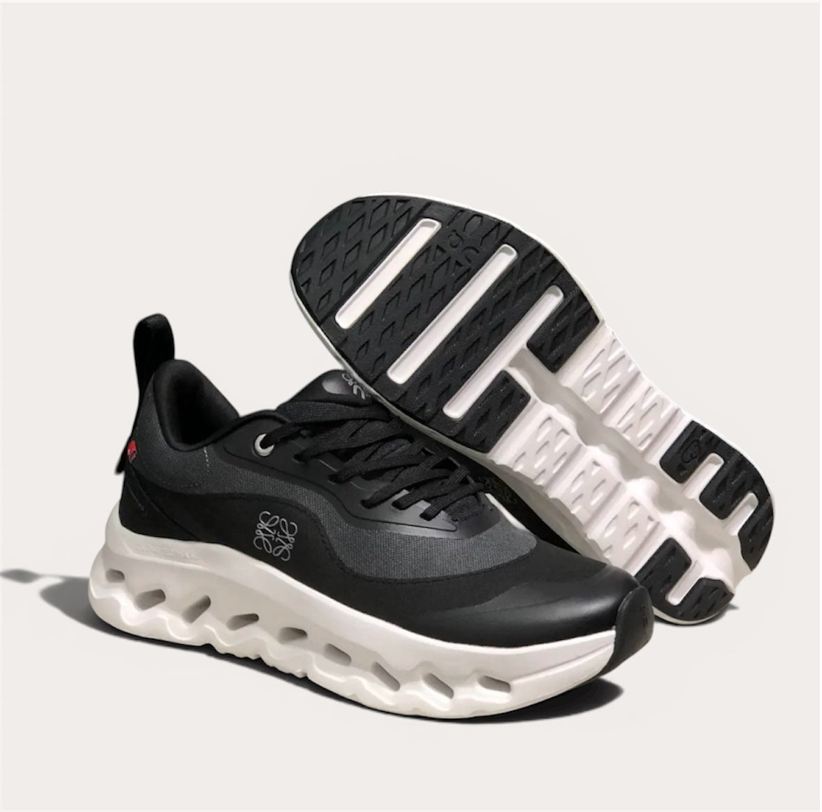 On x Loewe Cloudtec Phase Black