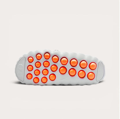 Nike Mind Body White Orange