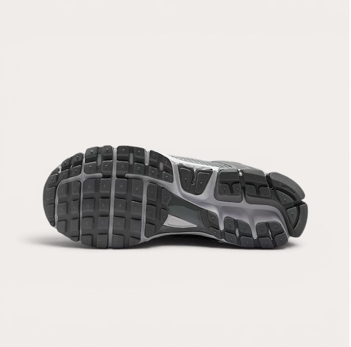 Nike Zoom Vomero 5 Gray White