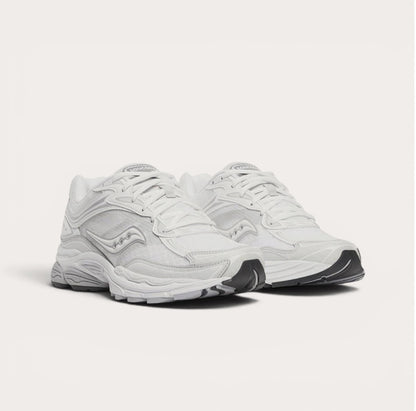 Saucony Omni 9 Triple White