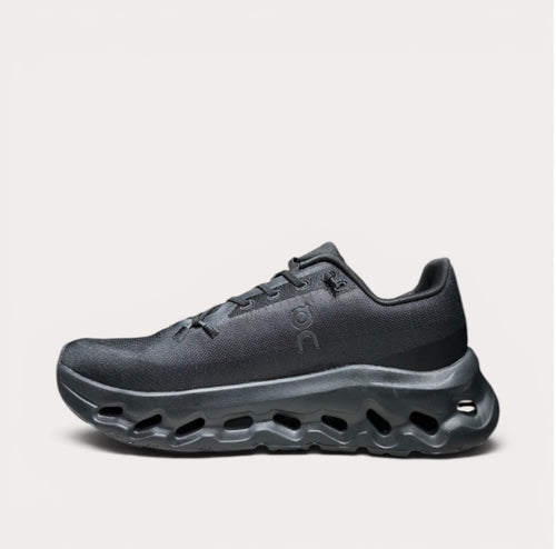 On Cloudtilt Triple Black
